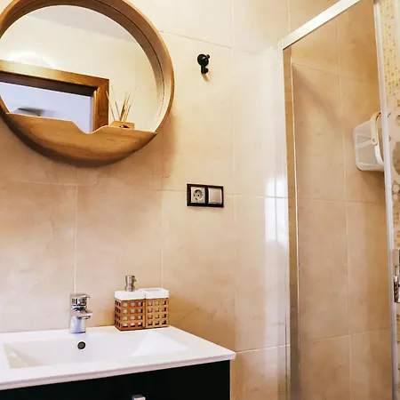 Locura Bed & Breakfast Coin